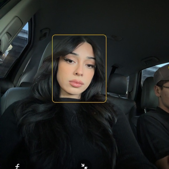 Meet your Posher, Stephanie - Picture 3 of 4